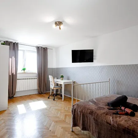 Clicktheflat Wilson Square