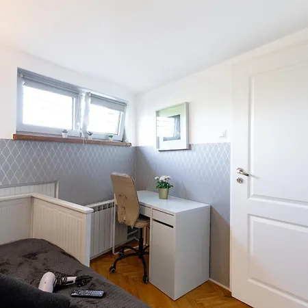 Clicktheflat Wilson Square