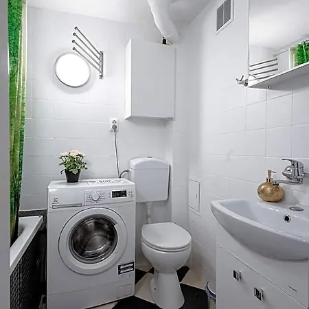 Hostel Clicktheflat Wilson Square Warsaw