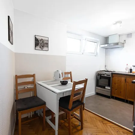 Хостел Clicktheflat Wilson Square Варшава